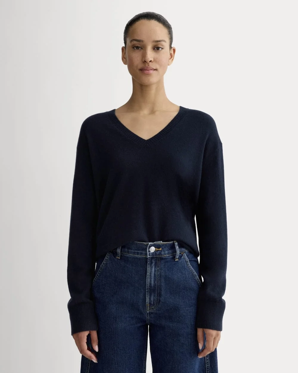 The Classic V in Cashmere | Navy