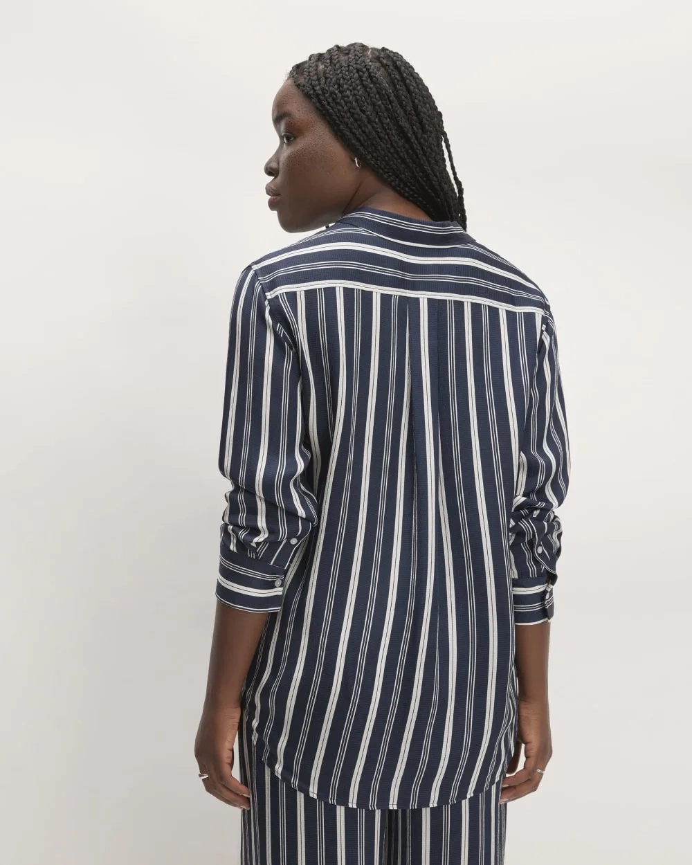 The Satin Relaxed Shirt |  Navy / Bone (5)