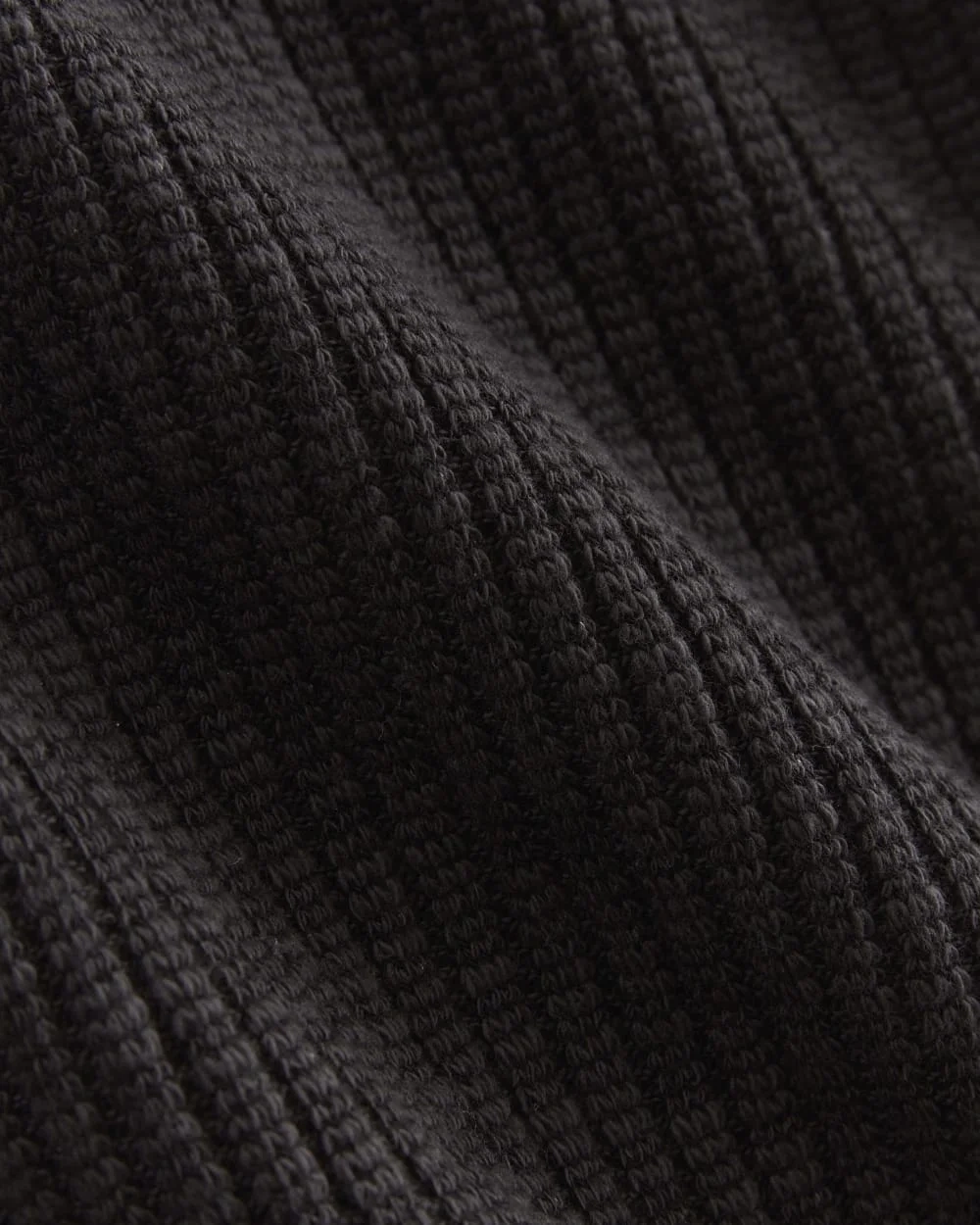 The Rib-Knit Short-Sleeve Henley | Black (5)