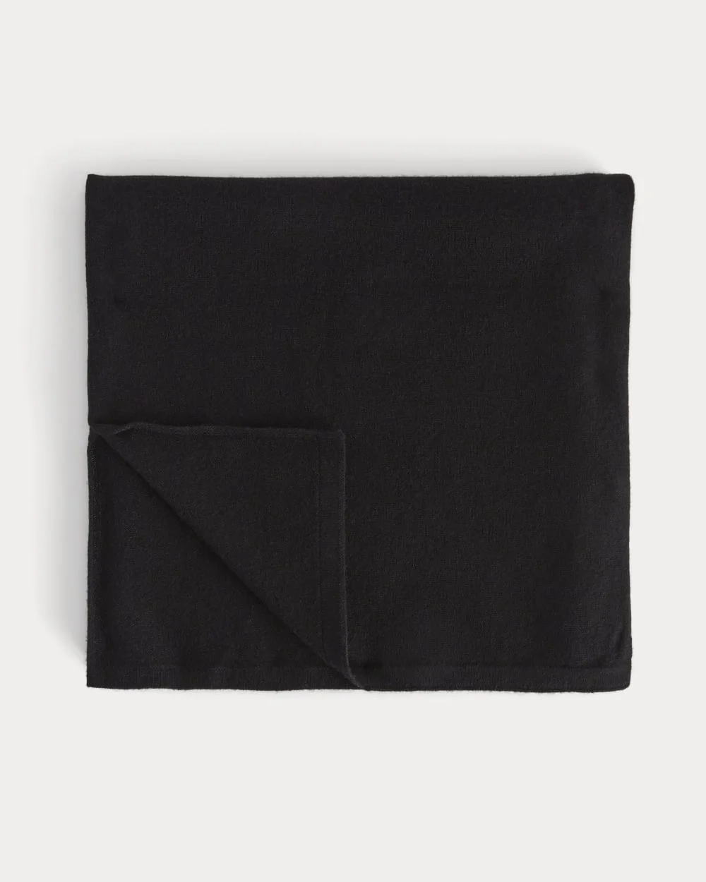 The Cashmere Scarf | Black (4)