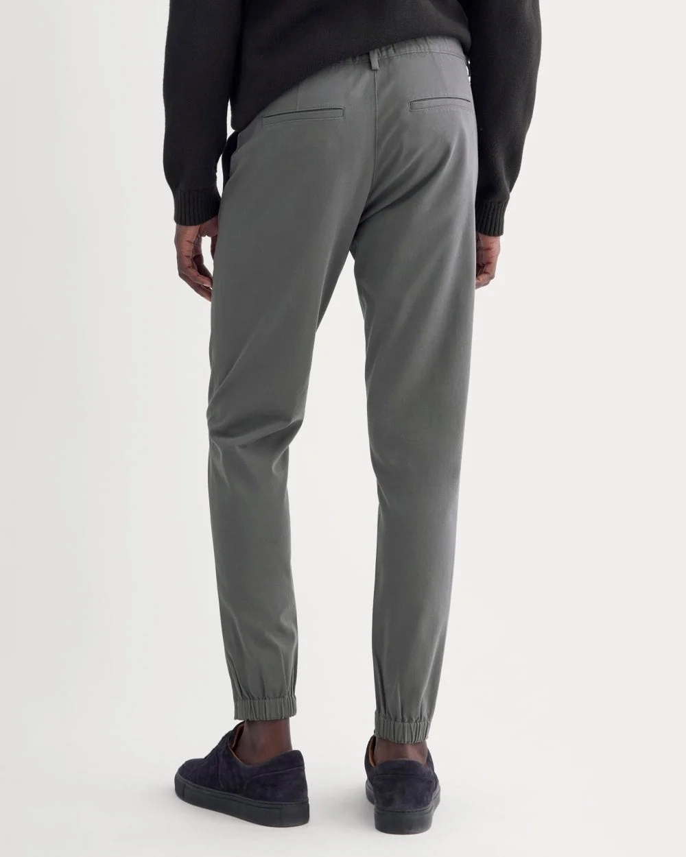 The Performance Traveler Chino | Slate Grey (5)