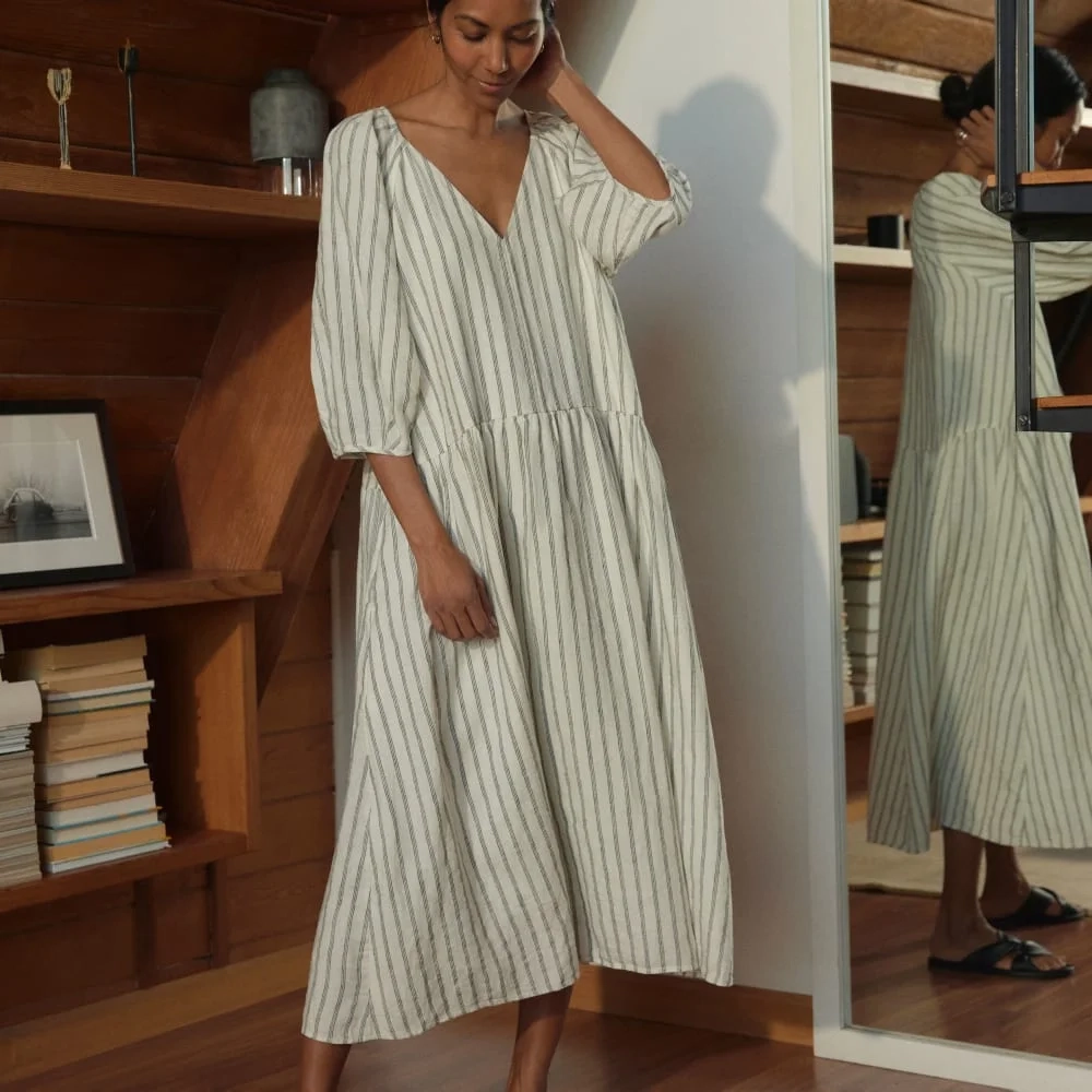 The Linen Oversized Puff-Sleeve Dress | Black / Canvas Tan (4)