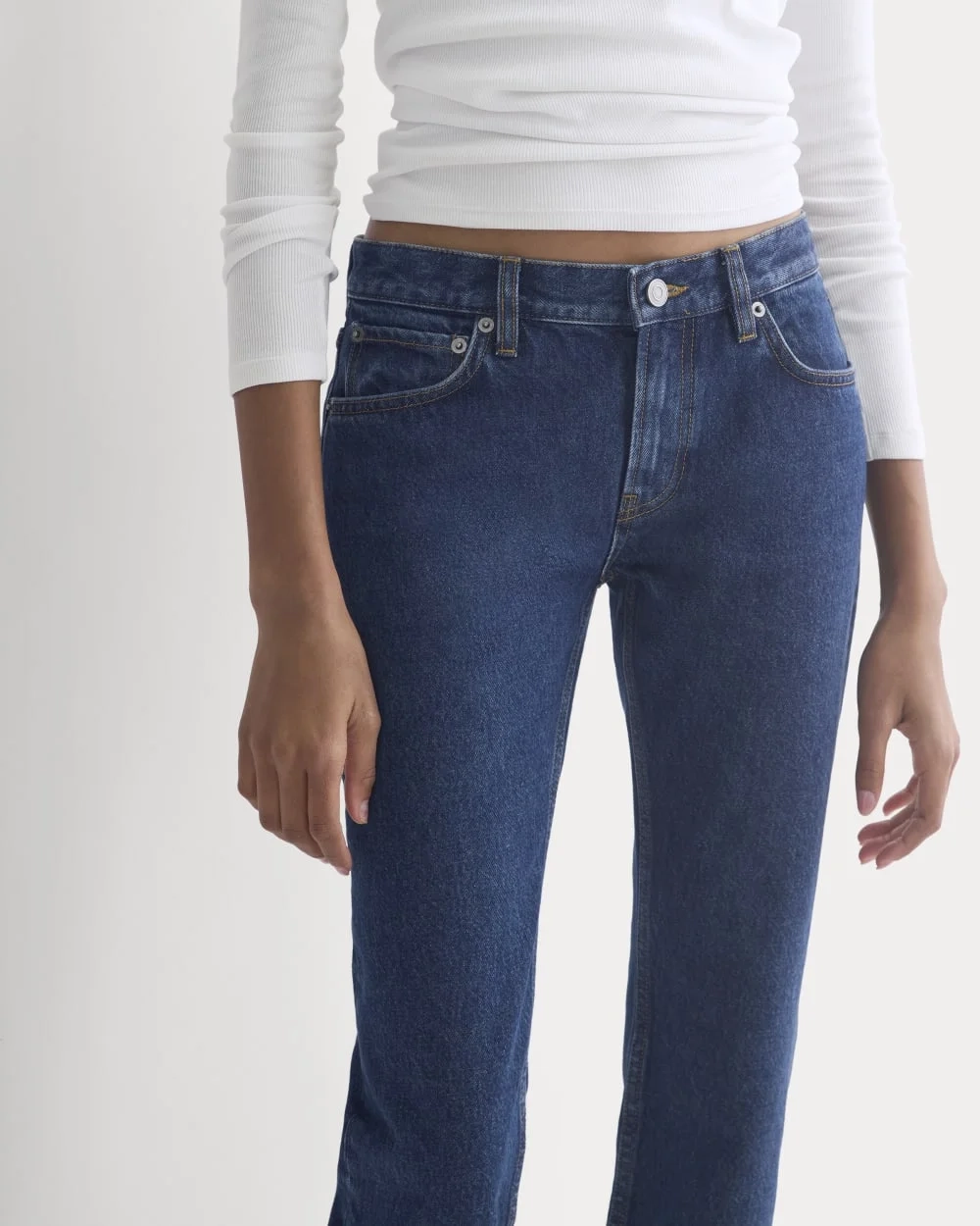 Everlane x Elena Bonvicini Highland Low-Rise Cigarette Jean | Deep Bay Indigo (8)