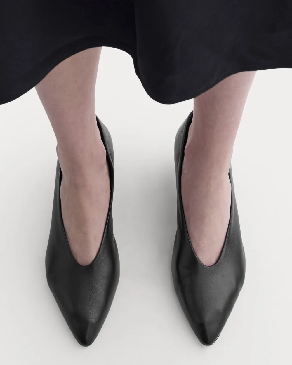 Made in Italy Almond-Toe Pump | Black Leather (5)