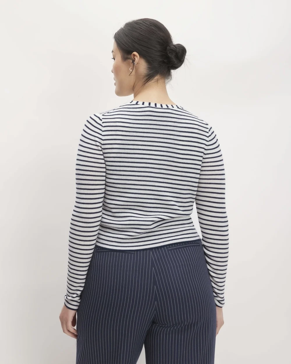 The Cardigan in Ultrasoft Merino | Bone/Navy (7)