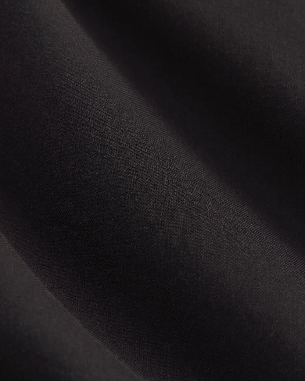Everyday Shirt in Silky Cotton | Black (5)