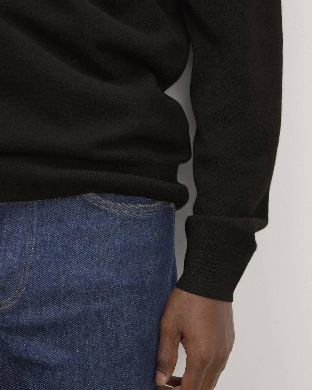 The Quarter-Zip in Cashmere |  Black (5)