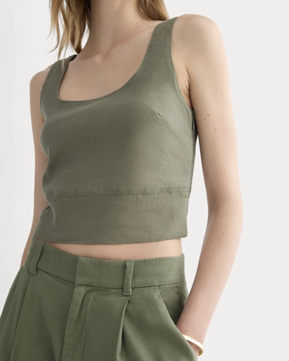 The Square Tank in Stretch Linen | Lichen Green (6)