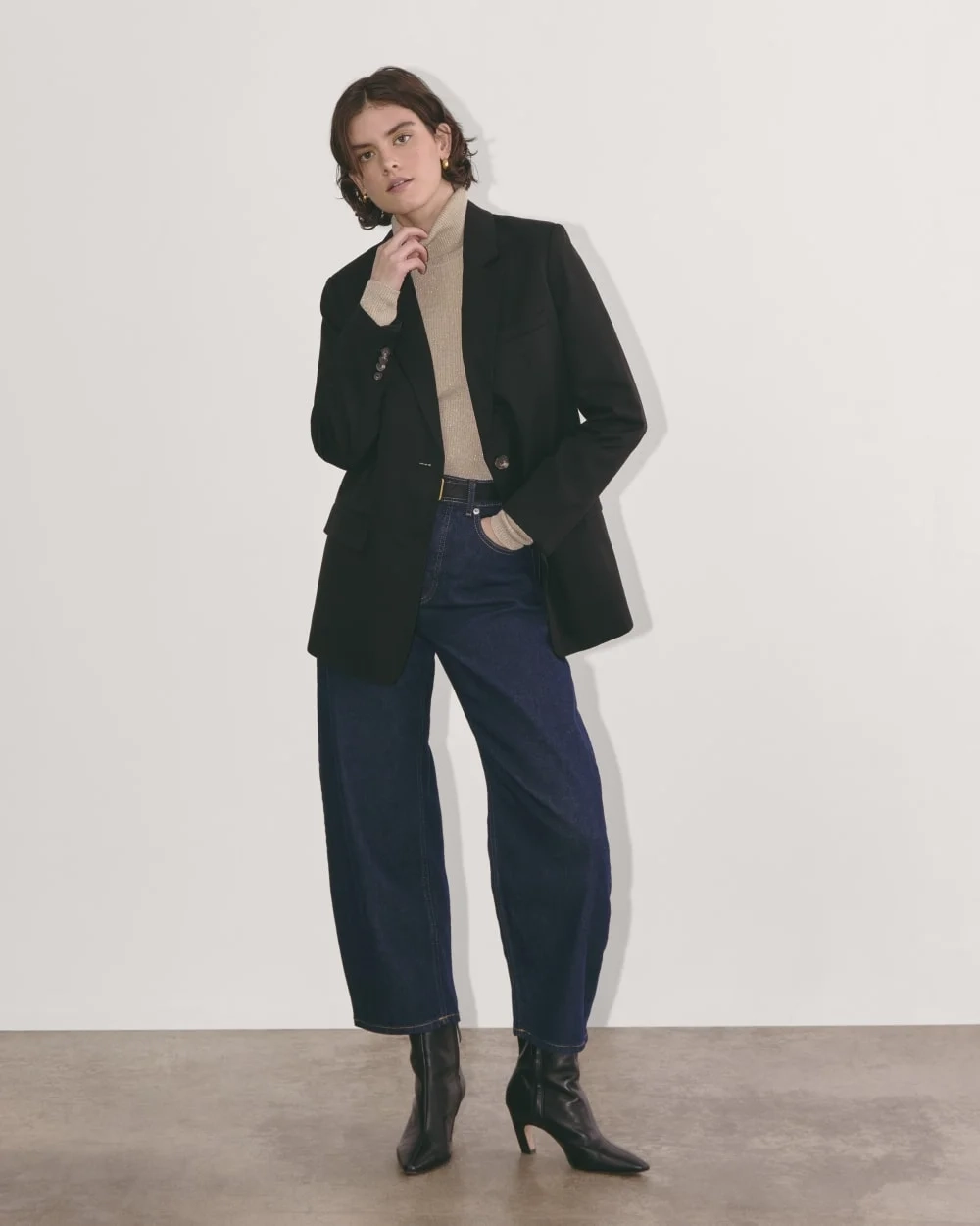 The Turtleneck in Lurex Merino | Gold (4)
