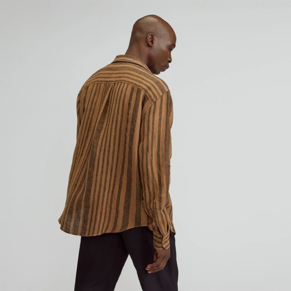 The Relaxed Linen Long-Sleeve Shirt | Toasted Coconut / Black (5)