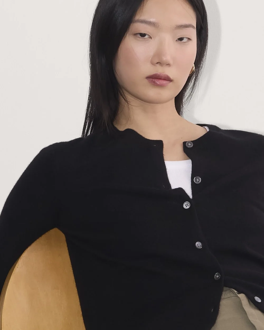 The Classic Cardigan in Cashmere | Black (5)