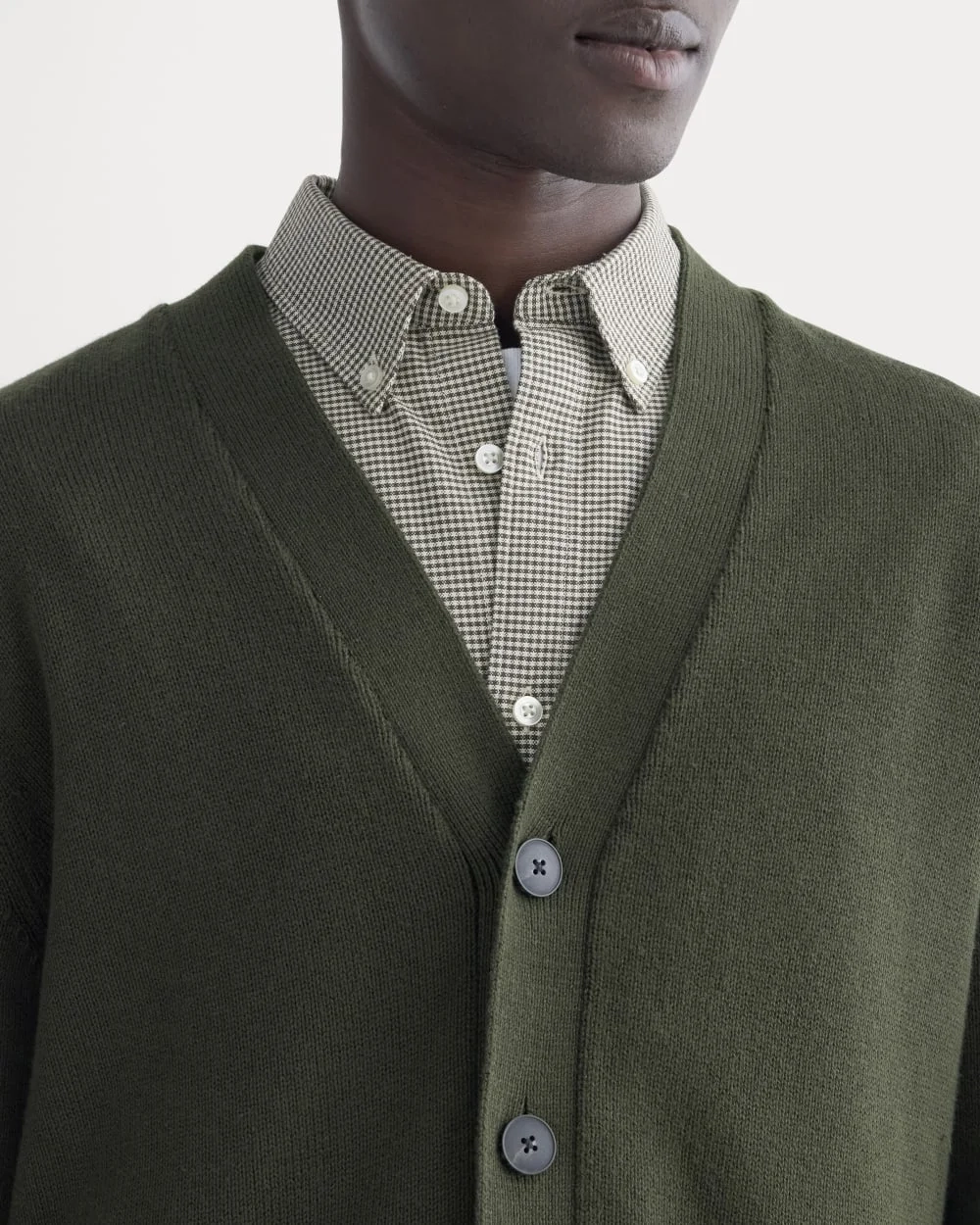 The Classic Cardigan in Everyday Cotton | Dark Green (3)