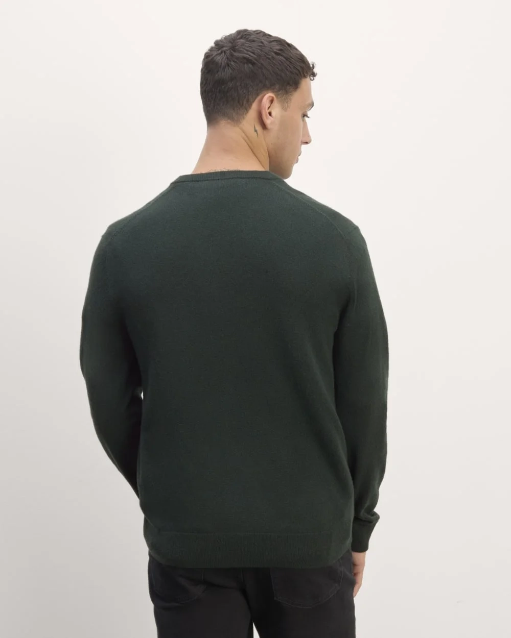 The Cashmere V-Neck Sweater | Scarab (5)