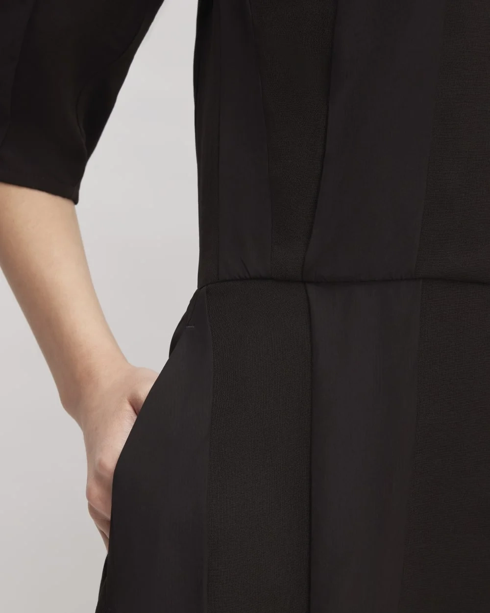 The City Stripe Ruched Dress | Black (5)