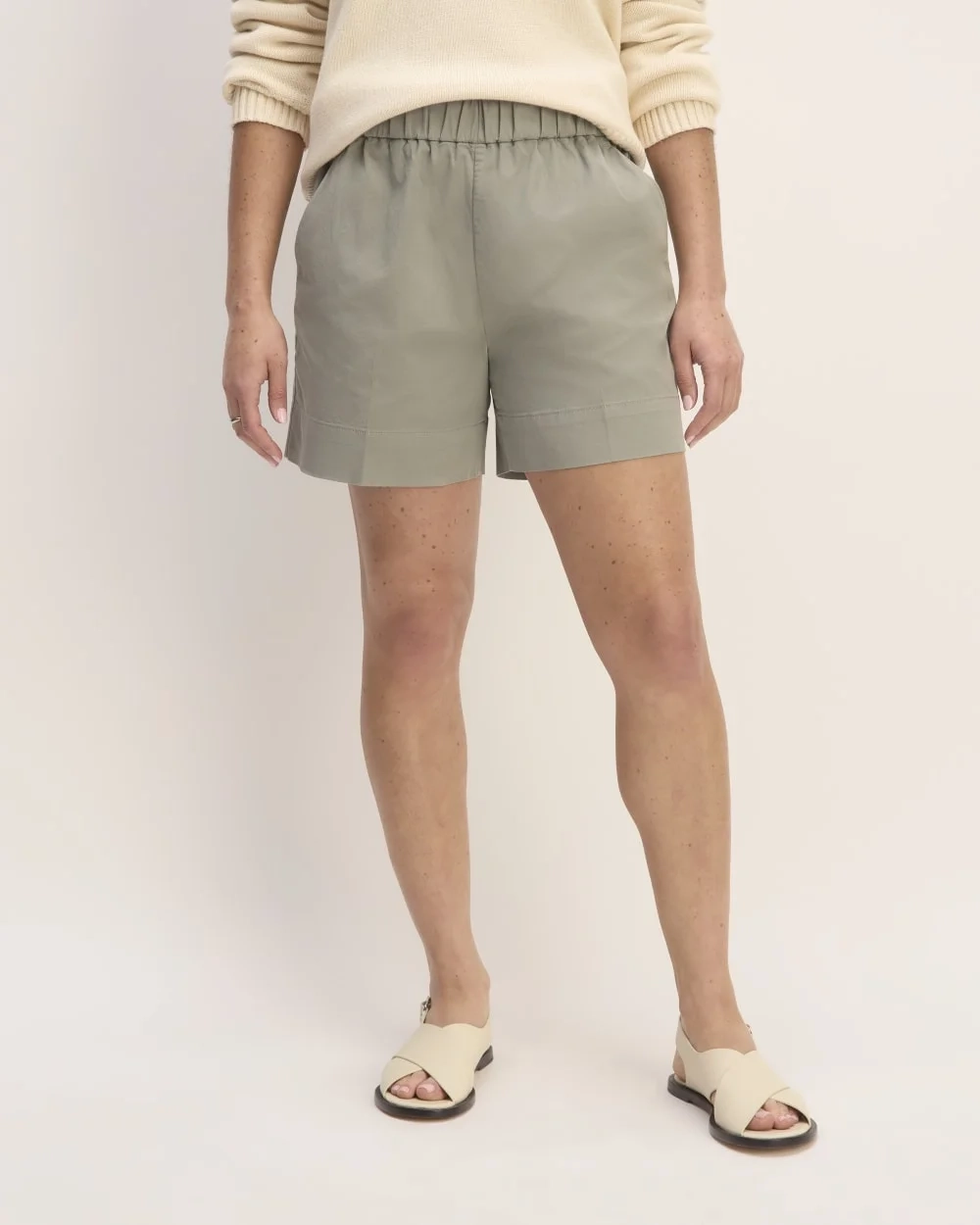The Easy Short | Sage Green (5)