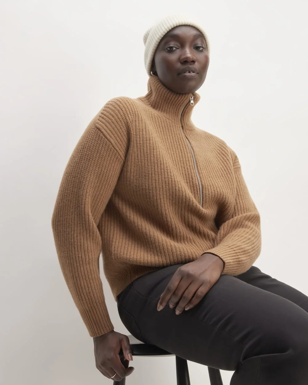 The Cashmere Fine Rib Beanie | Bone (5)