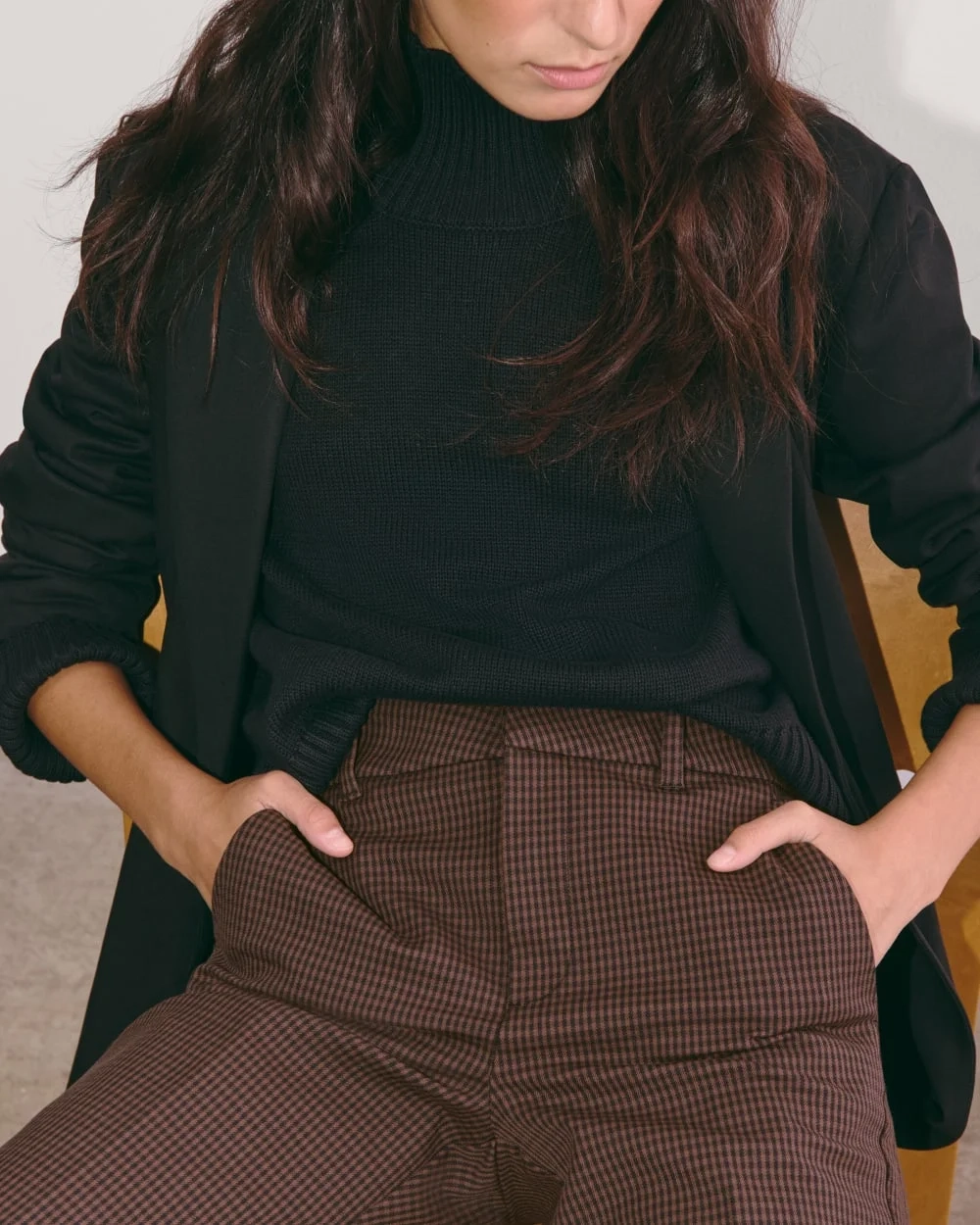 The Bi-Stretch Flare Pant | Brown Houndstooth (4)
