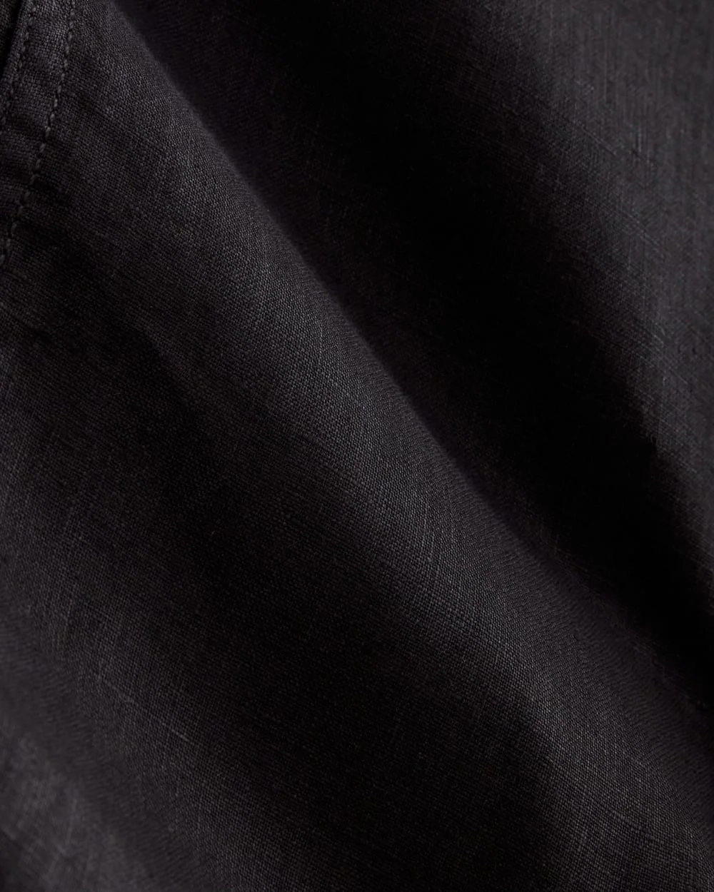 The Cargo Curve Pant in Linen | Black (3)