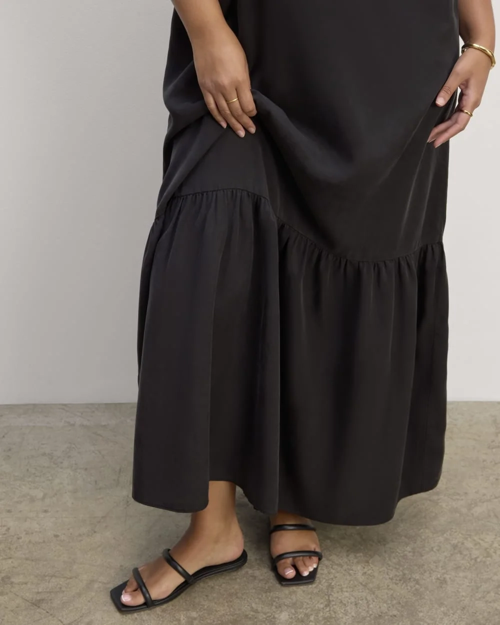 The Long Weekend Dress in Butterlite | Black (5)