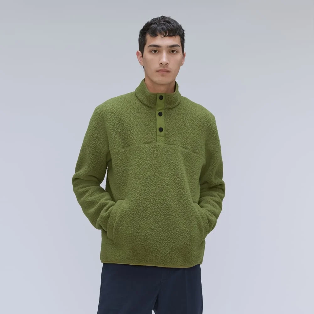 The ReNew Fleece Pullover | Moss (5)
